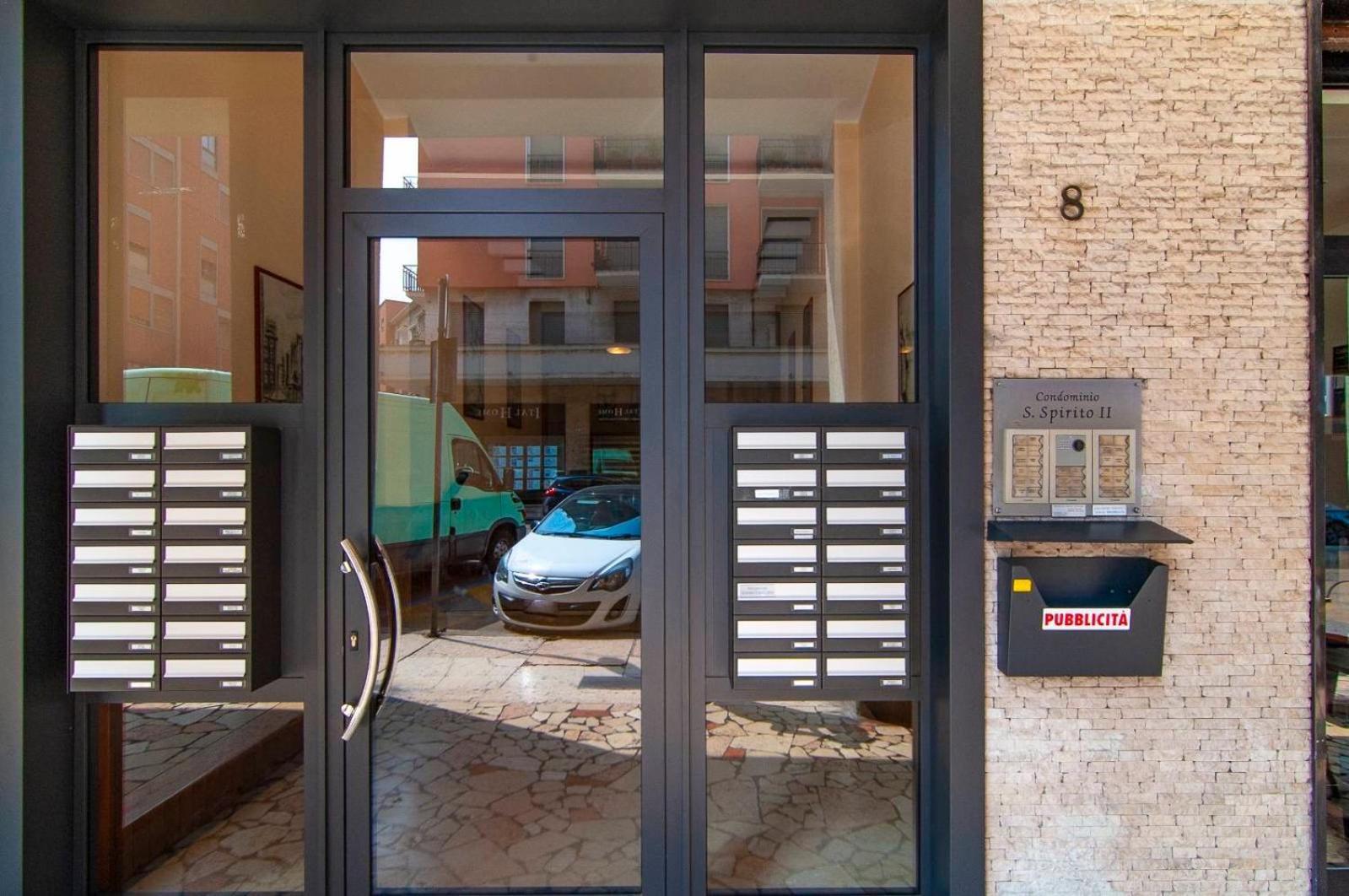 Magnificent Rooms Verona Center Exterior foto